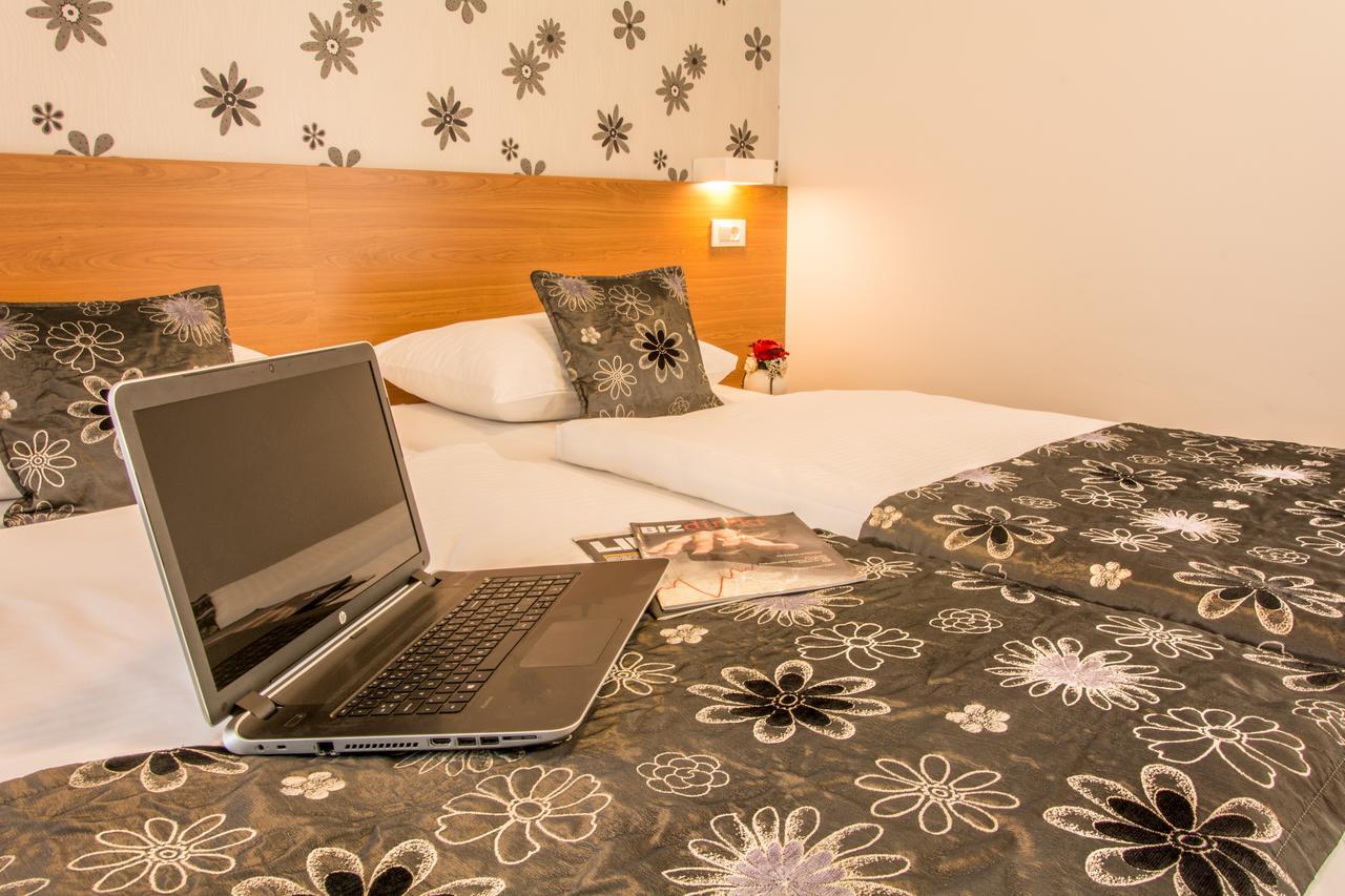 Hotel Delminivm ザグレブ エクステリア 写真
